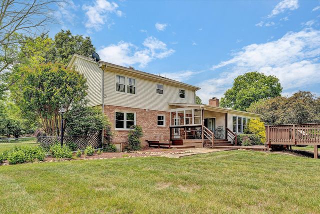 1182 Knollwood DR, Troutville, VA 24175