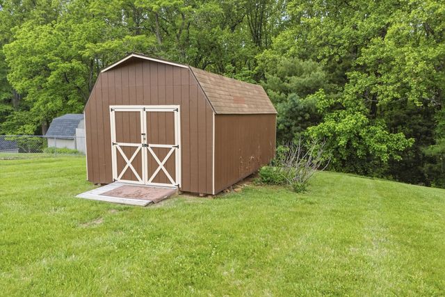 1182 Knollwood DR, Troutville, VA 24175