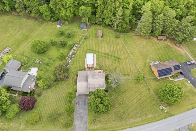 1182 Knollwood DR, Troutville, VA 24175
