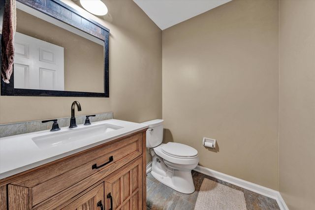 1182 Knollwood DR, Troutville, VA 24175