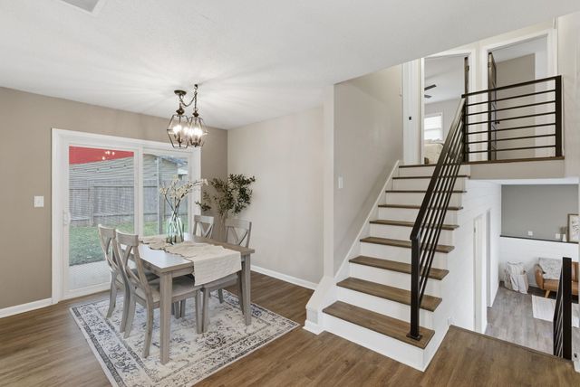 1100 N Dunsworth Ave, Wichita, KS 67212