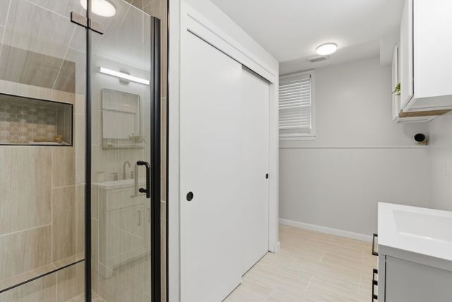 1100 N Dunsworth Ave, Wichita, KS 67212