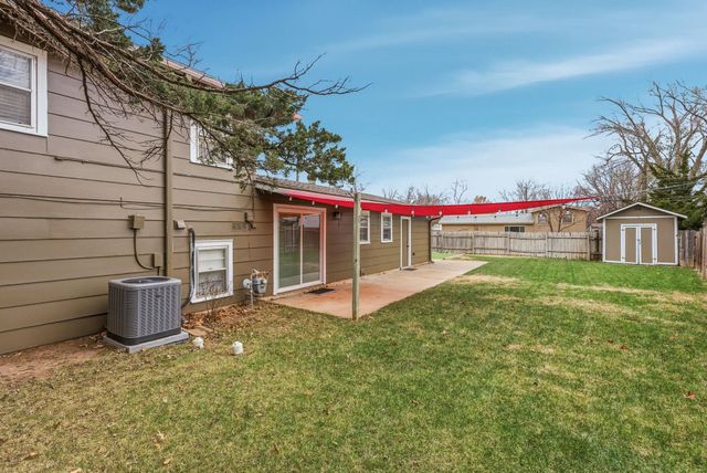 1100 N Dunsworth Ave, Wichita, KS 67212