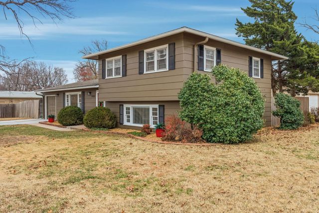 1100 N Dunsworth Ave, Wichita, KS 67212