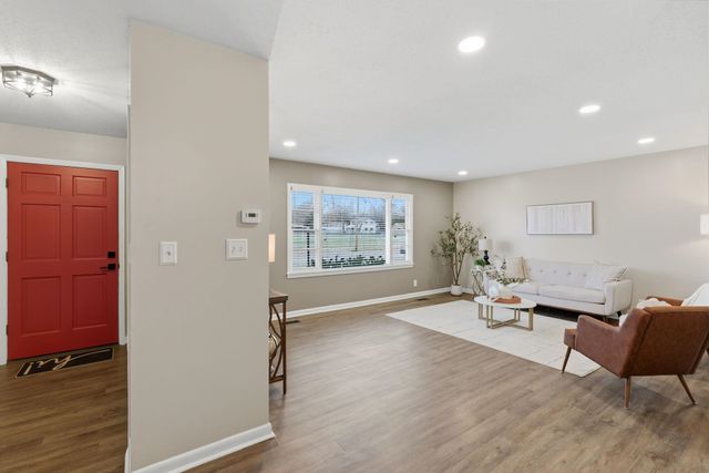 1100 N Dunsworth Ave, Wichita, KS 67212