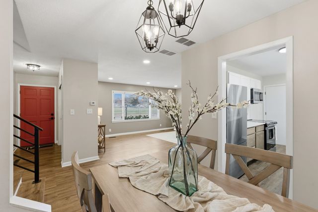 1100 N Dunsworth Ave, Wichita, KS 67212