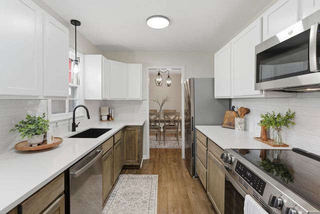 1100 N Dunsworth Ave, Wichita, KS 67212