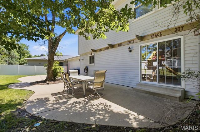 14335 Lake Tahoe Drive, Chesterfield, MO 63017