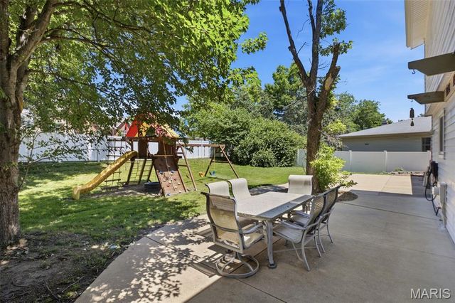 14335 Lake Tahoe Drive, Chesterfield, MO 63017
