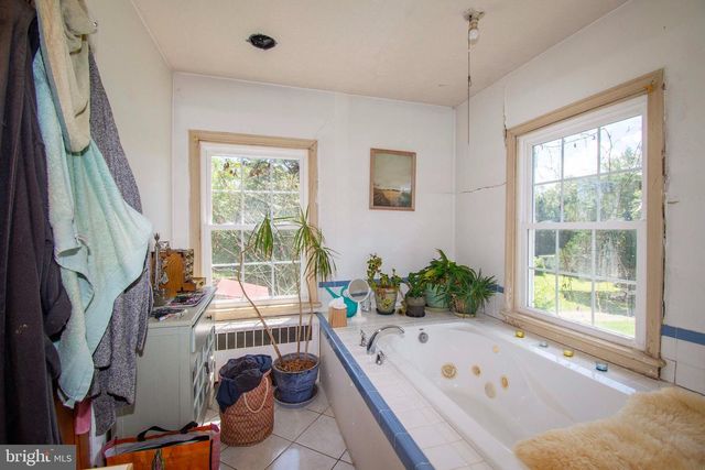 10201 WALLERS RD, Partlow, VA 22534