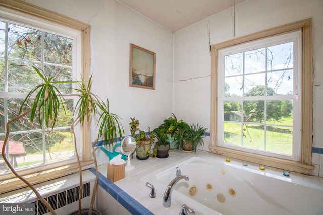 10201 WALLERS RD, Partlow, VA 22534