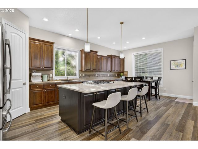11368 Nw PUMPKIN Ct, Portland, OR 97229