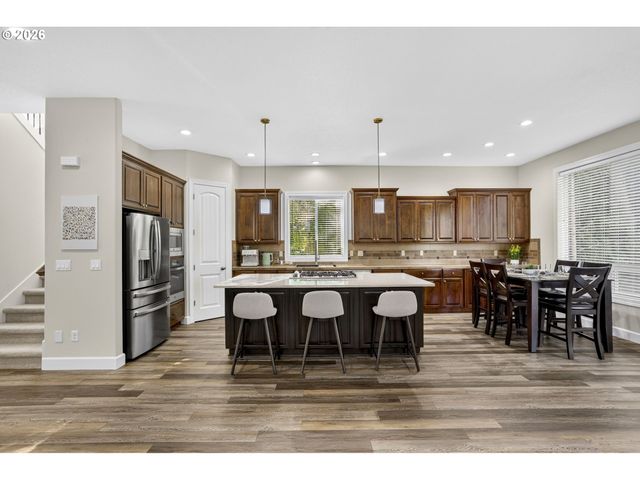11368 Nw PUMPKIN Ct, Portland, OR 97229