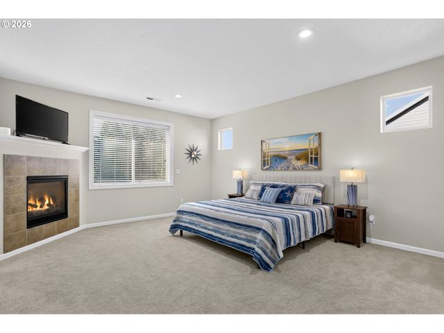 11368 Nw PUMPKIN Ct, Portland, OR 97229