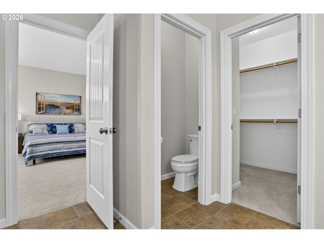 11368 Nw PUMPKIN Ct, Portland, OR 97229