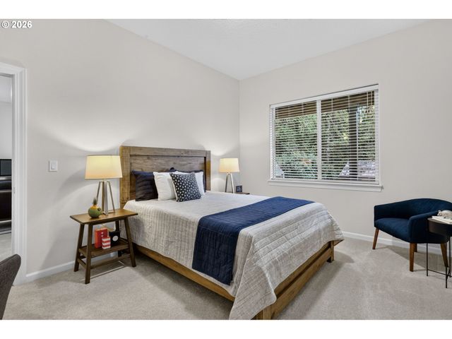 11368 Nw PUMPKIN Ct, Portland, OR 97229