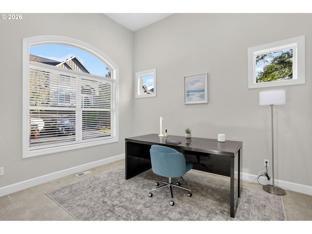 11368 Nw PUMPKIN Ct, Portland, OR 97229