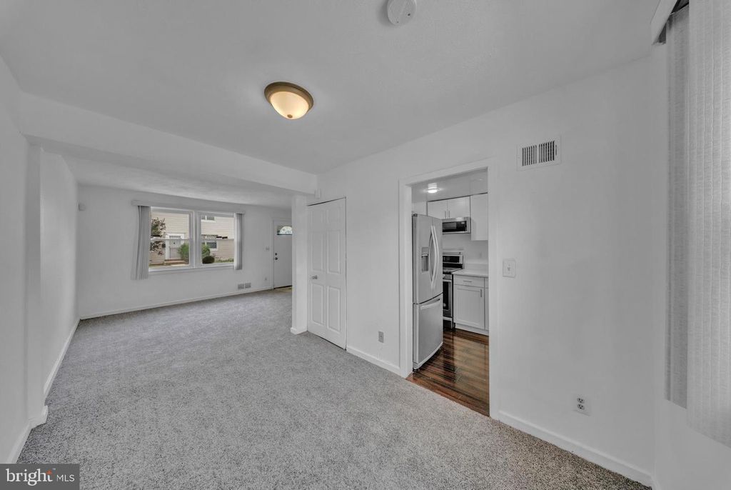Image 10 of property listing at 2733 IVERSON ST #54, Temple Hills, MD 20748
