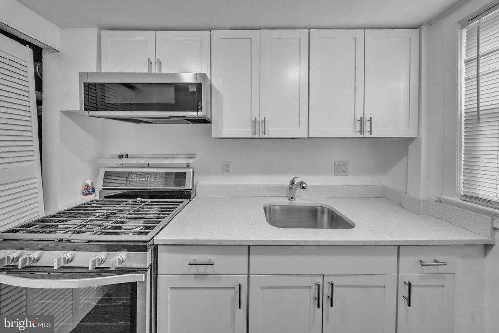 Image 14 of property listing at 2733 IVERSON ST #54, Temple Hills, MD 20748