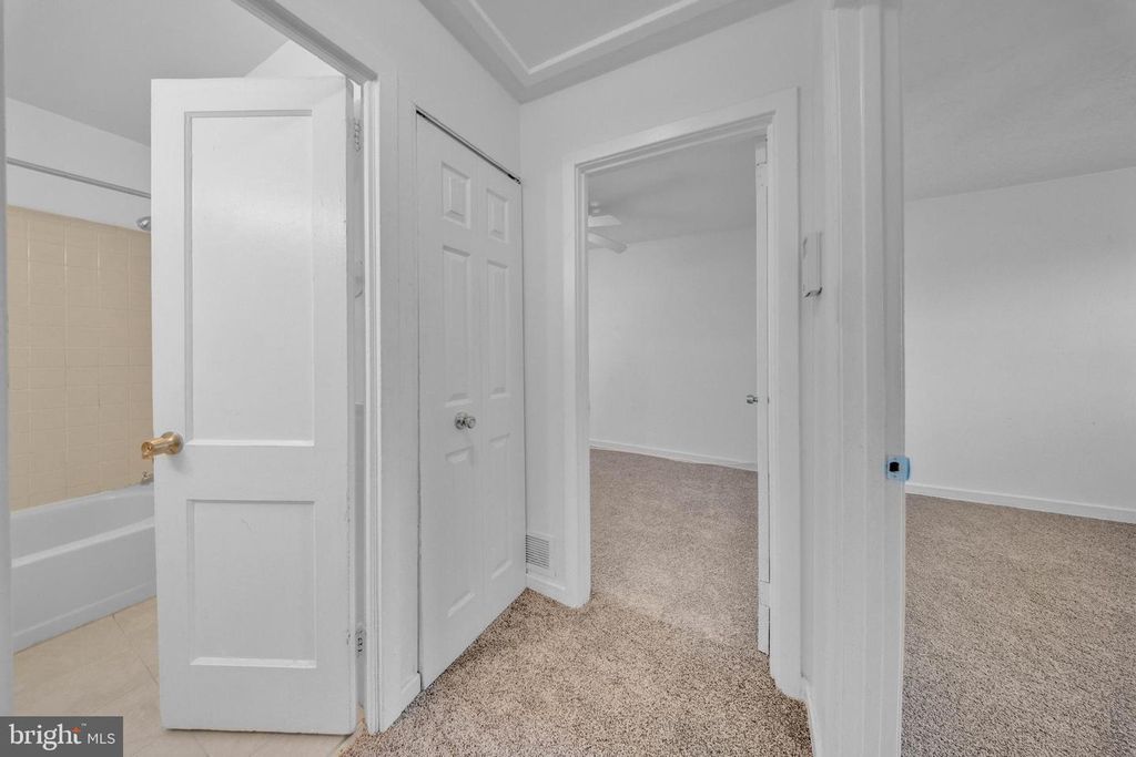 Image 23 of property listing at 2733 IVERSON ST #54, Temple Hills, MD 20748