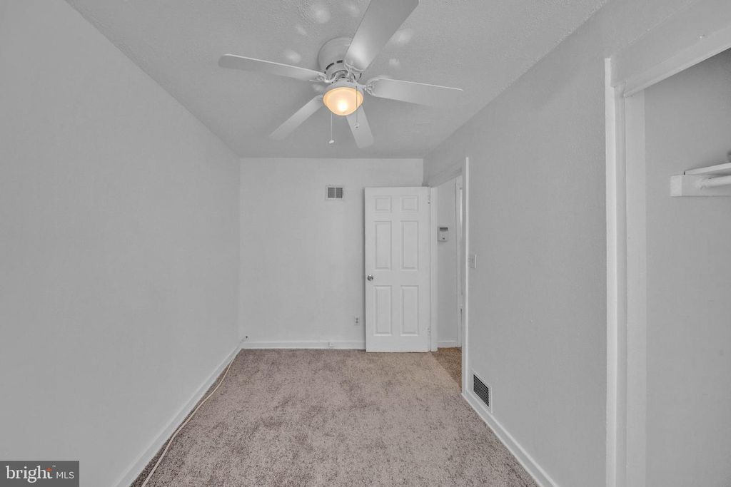 Image 24 of property listing at 2733 IVERSON ST #54, Temple Hills, MD 20748