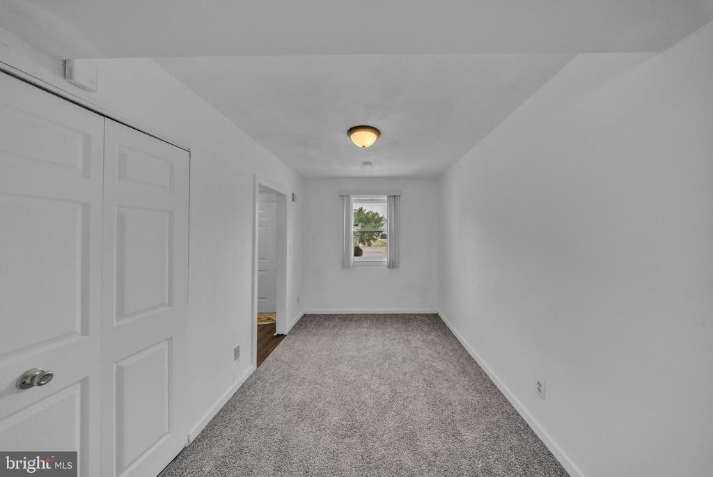 Image 9 of property listing at 2733 IVERSON ST #54, Temple Hills, MD 20748