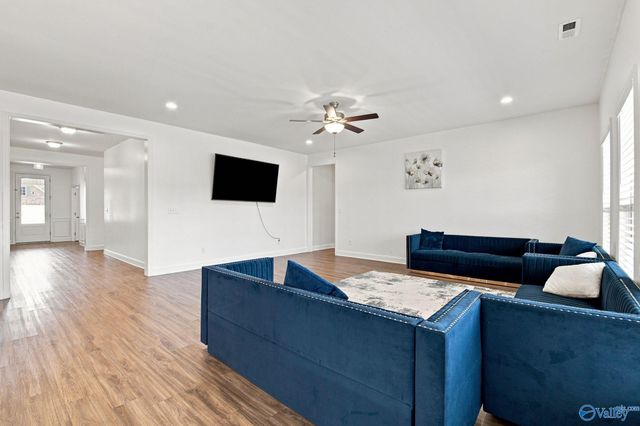 3021 Henry Road, Decatur, AL 35603
