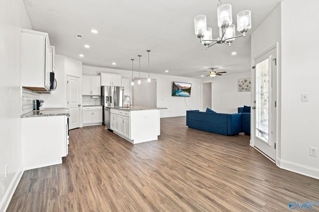 3021 Henry Road, Decatur, AL 35603