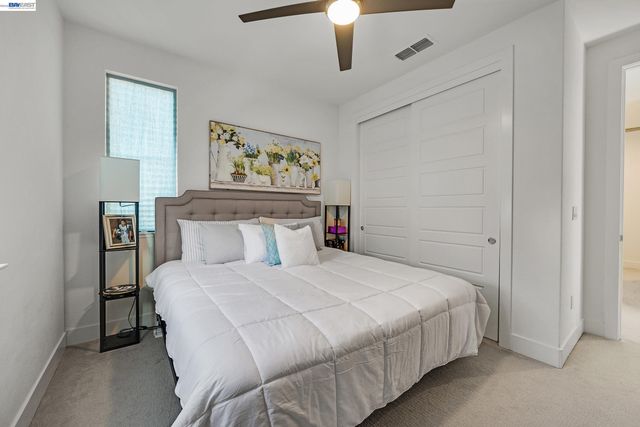 7228 Carneros Ln, Dublin, CA 94568