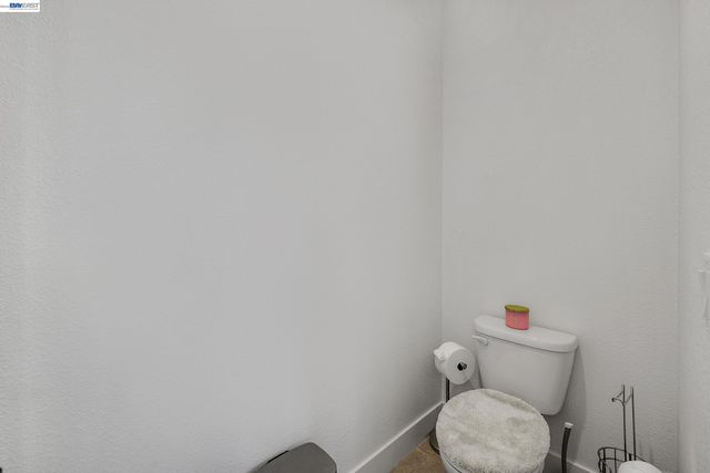 7228 Carneros Ln, Dublin, CA 94568