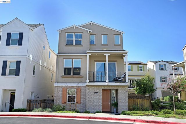 7228 Carneros Ln, Dublin, CA 94568