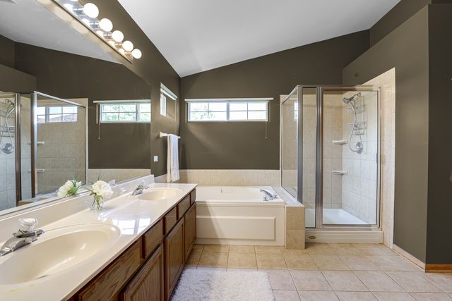 1081 Westfield Way, Mundelein, IL 60060