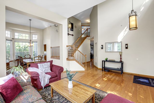 1081 Westfield Way, Mundelein, IL 60060