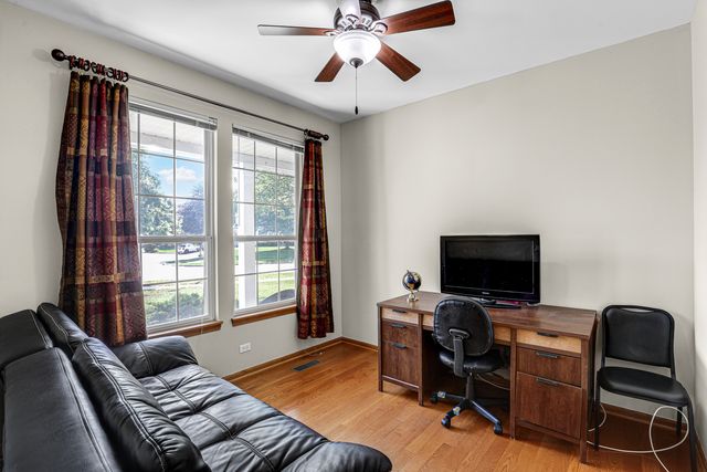 1081 Westfield Way, Mundelein, IL 60060