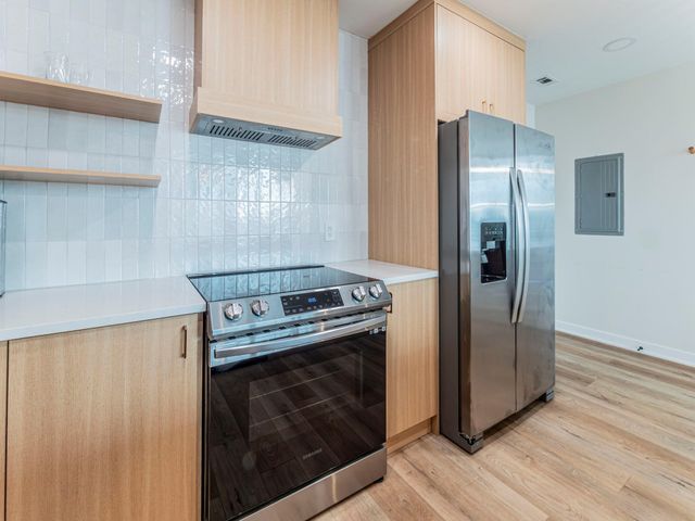 360 Nueces ST 1018, Austin, TX 78701