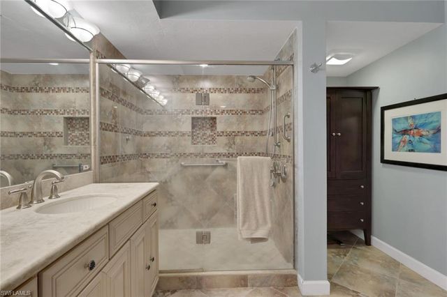 4051 Gulf Shore BLVD N 1206, Naples, FL 34103