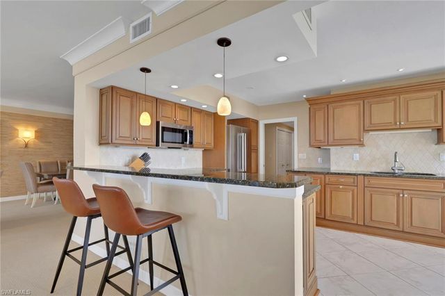 4051 Gulf Shore BLVD N 1206, Naples, FL 34103