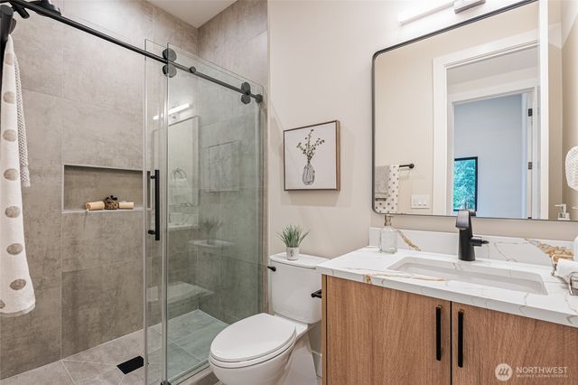 2423 129th Avenue SE, Bellevue, WA 98005