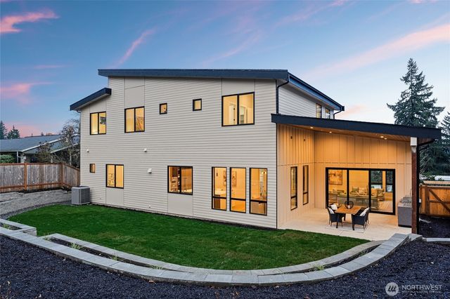 2423 129th Avenue SE, Bellevue, WA 98005