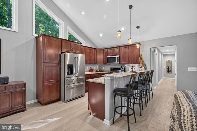 515 RED BUD LN, Front Royal, VA 22630