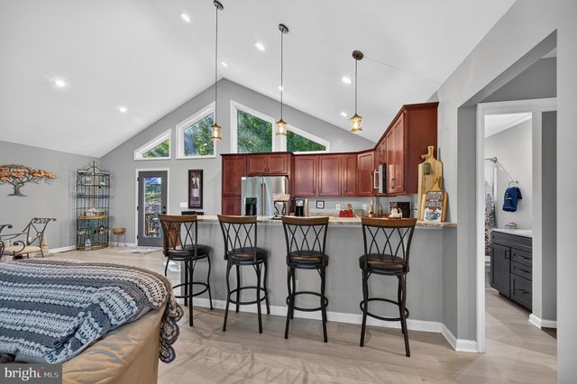 515 RED BUD LN, Front Royal, VA 22630