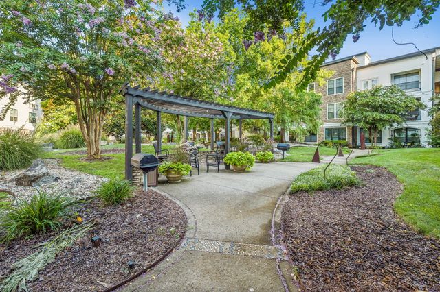 2600 Hillsboro Pike Apt 226, Nashville, TN 37212