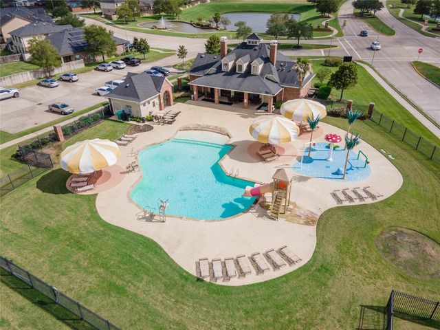 2003 Lansing Cove Drive, Fresno, TX 77545