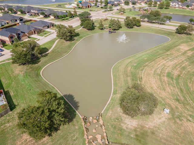 2003 Lansing Cove Drive, Fresno, TX 77545
