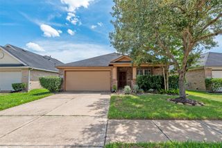 2003 Lansing Cove Drive, Fresno, TX 77545