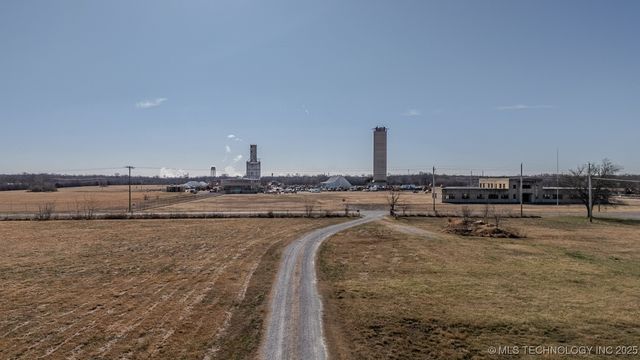 1450 W 520 Road, Pryor, OK 74361