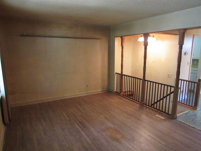 2456 S Lulu, Wichita, KS 67226