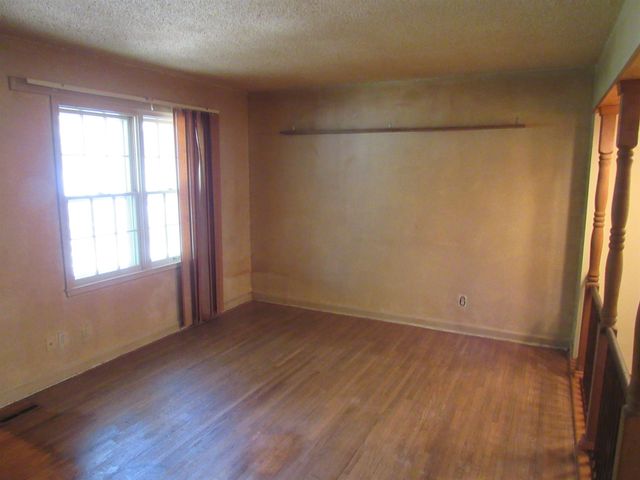 2456 S Lulu, Wichita, KS 67226