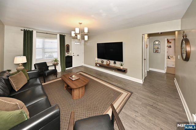 483 Colonial Terrace 9, Hackensack, NJ 07601