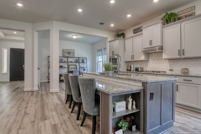 107 Cheslyn, Boerne, TX 78006